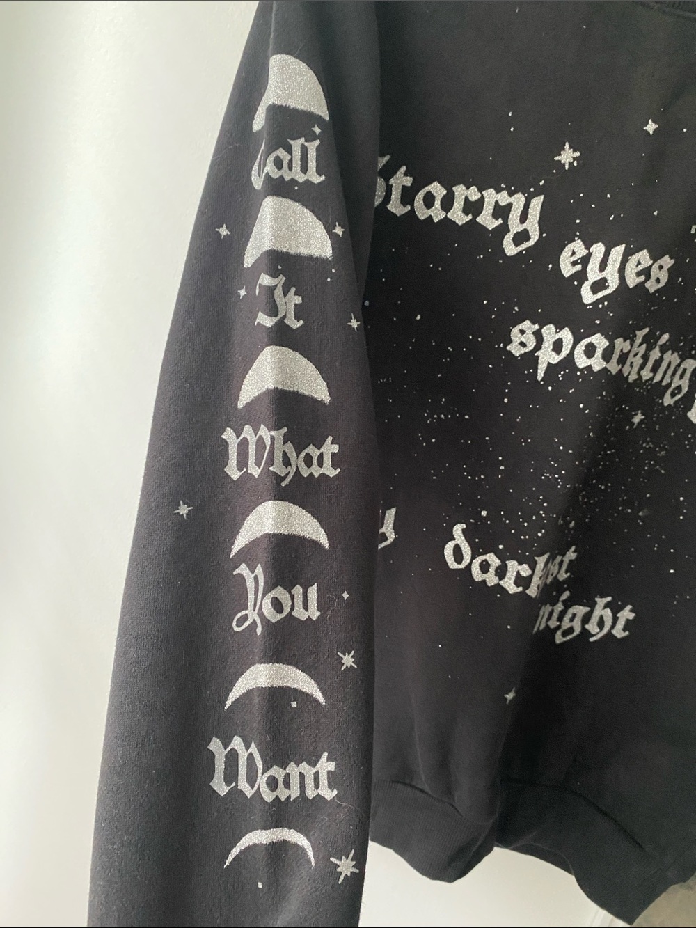 Black Graphic Women Crewneck Sweatshirt - Taylor Swift Starry Eyes Design - Picture 4 of 5